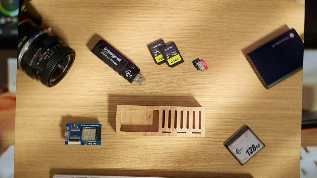 SD memory card holder customizable, made of beautiful beech wood
