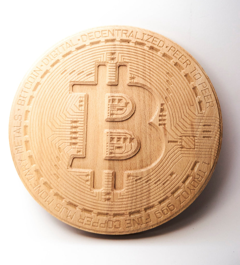 Bitcoin Logo groß graviert in Buchenholz l Deko für dein Regal oder die Wand l Kryptowährung